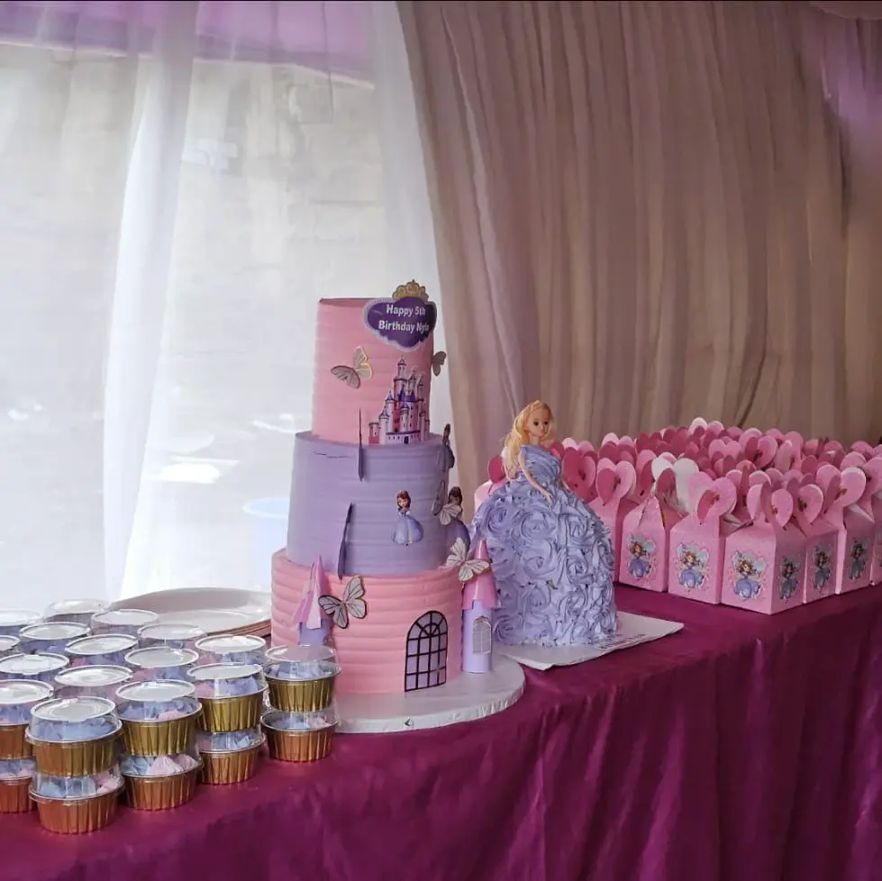 Jaytal House Of Cake Simple Dessert Table Set Up